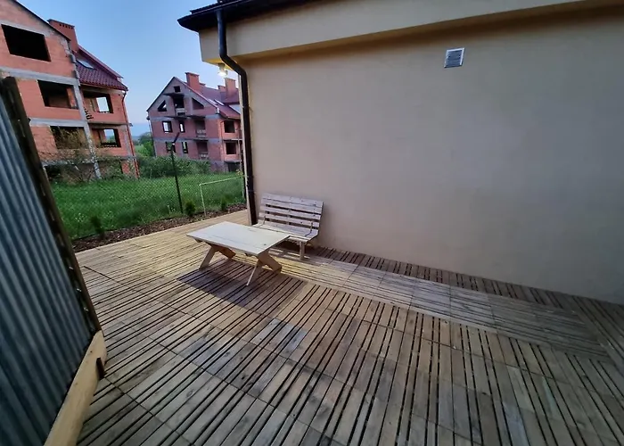 Na Uboczu, Z Tarasem Apartman Krakkó